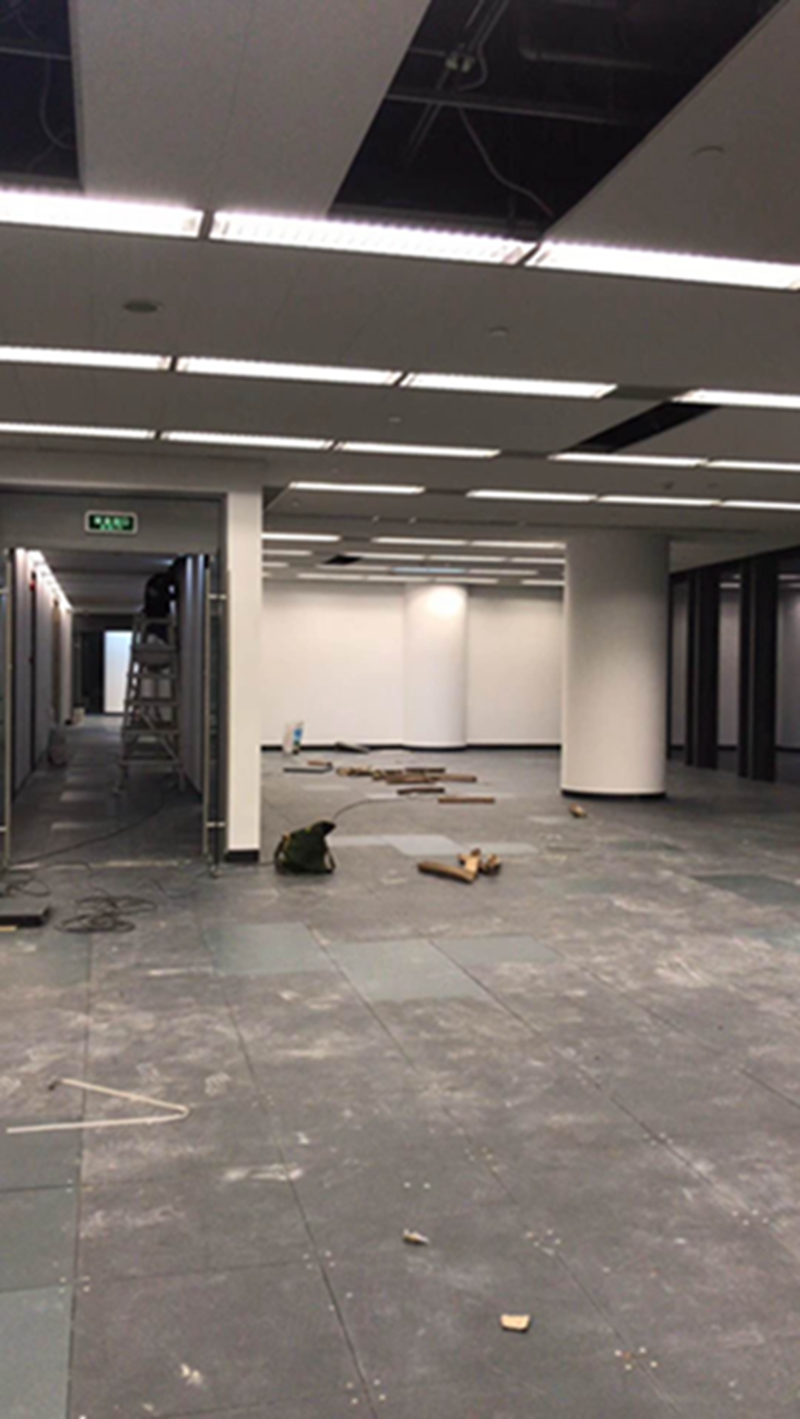 浦東保利廣場辦公室裝修還原工地現(xiàn)場(圖2)
